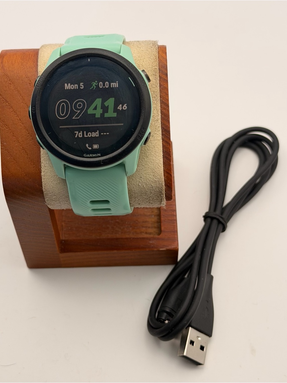 Garmin Forerunner 745, Tested, Charger included, rare color, excellent condition